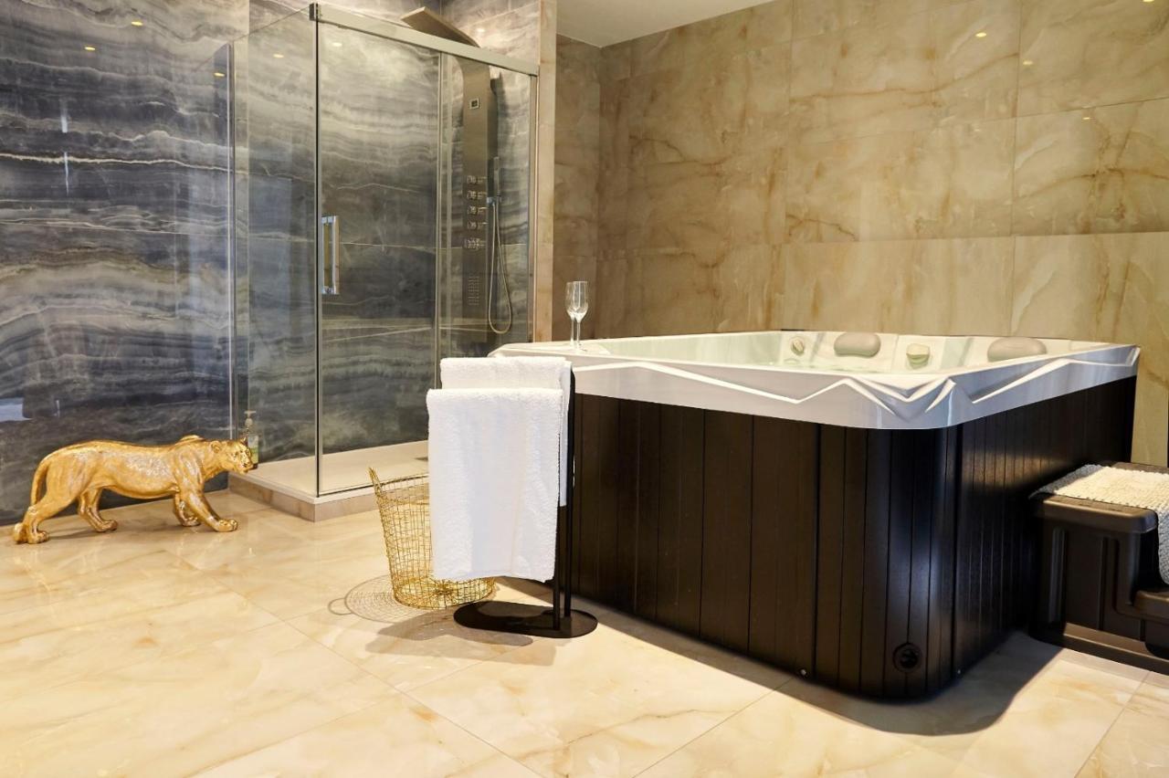 ルーアンGolden Junior - Jacuzziアパートメント エクステリア 写真